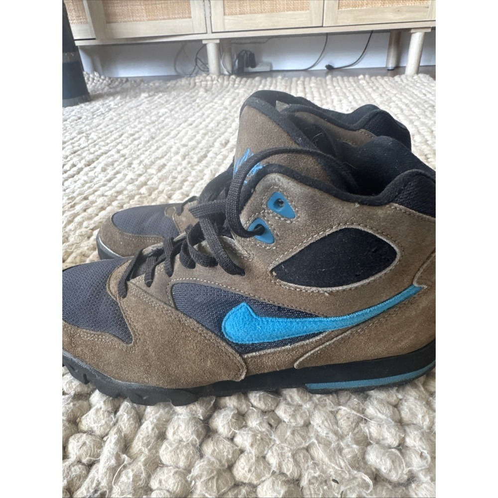 Nike Hikers Size 9 Unisex With Nike Hiker Guy Hat Combo Deal - Picture 4 of 11